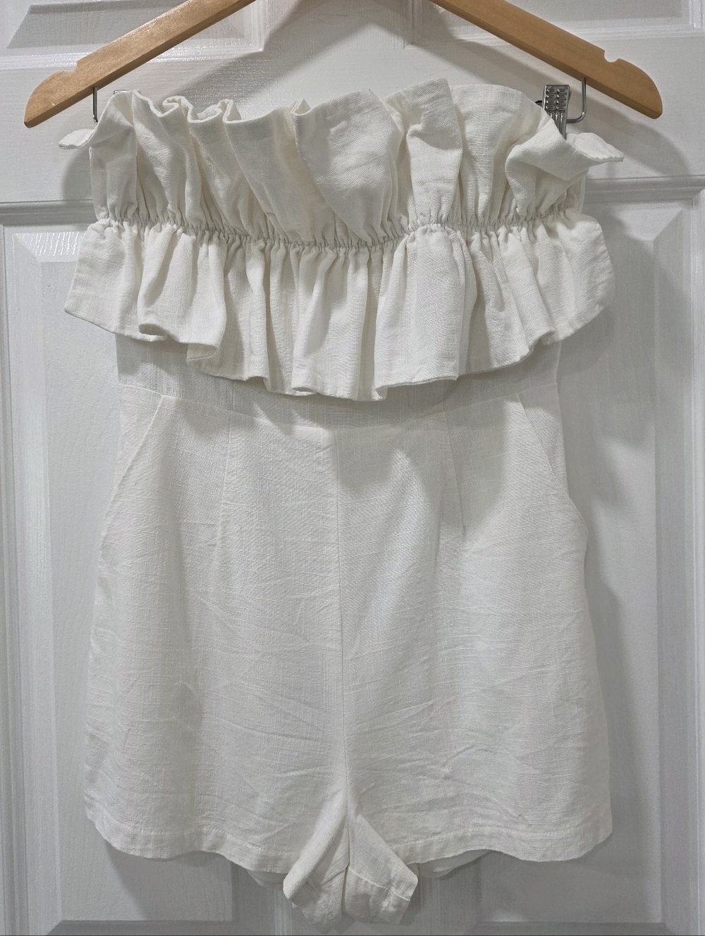 Princess Polly Hunter Mae Strapless Ruched Frill Playsuit Romper White Size 4 - Picture 4 of 16